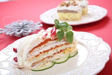 Salty cake of roasted peppers, cheese and ham