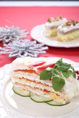 Salty cake of roasted peppers, cheese and ham