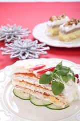 Salty cake of roasted peppers, cheese and ham