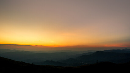 Fototapeta na wymiar Beautiful mountain view in the morning.