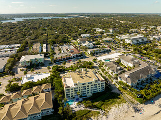Fototapeta premium Aerial shot Vero Beach hotels and condominium buildings