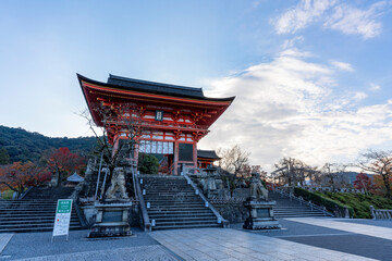 Naklejka premium [京都]清水寺仁王門の風景
