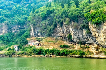 Fototapeta premium Cliff Landscape along the Yangtze River in China