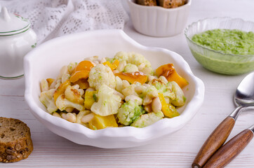 Vegetables with beans and green sauce