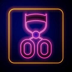 Glowing neon Eyelash curler icon isolated on black background. Makeup tool sign. Vector