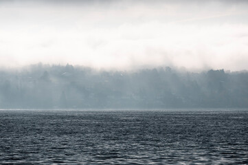 Naklejka na ściany i meble brume sur le lac Léman