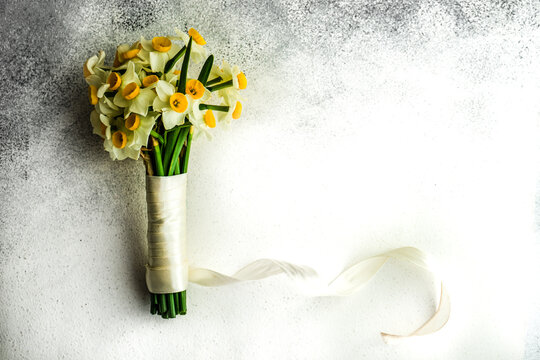Bouquet of fresh spring daffodil flowers