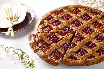 Linzer Torte angeschnitten