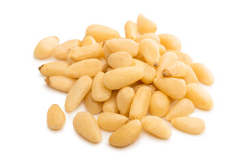 Pinienkerne freigestellt