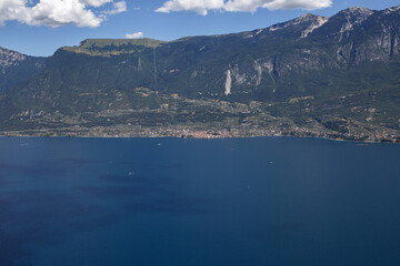 Naklejka premium beautiful view of Garda lake