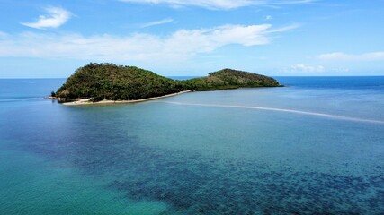 Naklejka premium Beautiful Aerial view of Double Island and ocean
