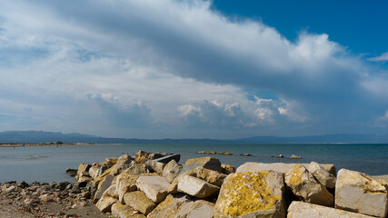 sea and rocks
