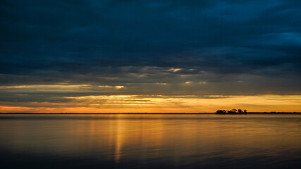 Sonnenaufgang am See