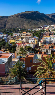 SAN SEBASTIAN, LA GOMERA, Kanarische Inseln: Historische Altstadt / Innenstadt mit bunten Häusern