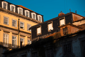 Fototapeta na wymiar View of the buildings in historic center of Porto, Portugal.