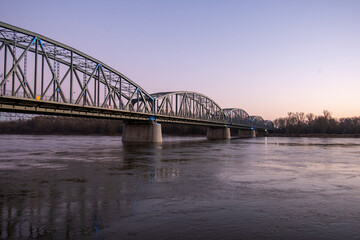 Fototapeta premium Krajobraz most drogowy Toruń
