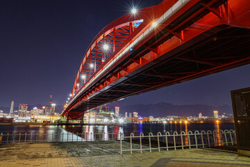 光り輝く神戸大橋