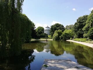 Fototapeta na wymiar A city in Poland, Warsaw. Capitol city. City center. Saski Garden. Beautiful park.