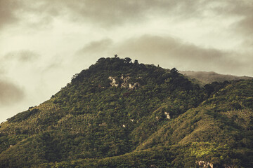 Fototapeta premium green mountain