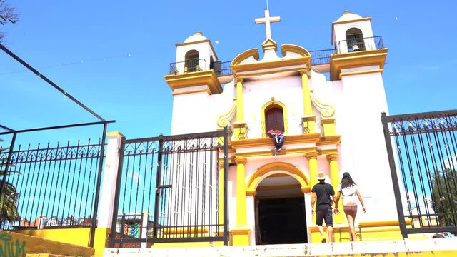 cathedral in san cristobal de las casas in chiapas, mexico
