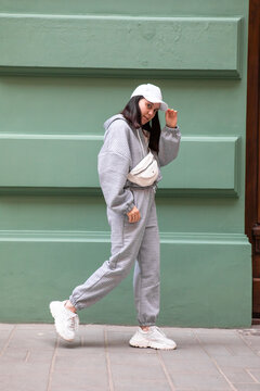 Girl with top baggy clothes