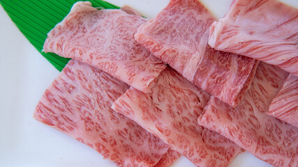 日本産の牛肉｜肩ロース肉