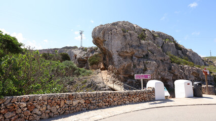 Necrópolis Cala Morella, Menorca, Islas Baleares, España © IVÁN VIEITO GARCÍA