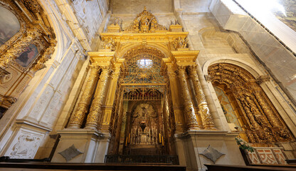Fototapeta na wymiar Catedral de la Sé de Oporto, Portugal
