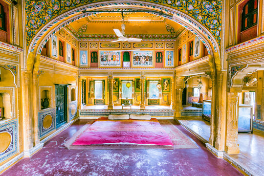  beautiful old haveli in Mandawa