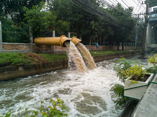 Integrated Water Management in Bangkok to the preventive flood crisis at Pratunam Chula Rangsit.
