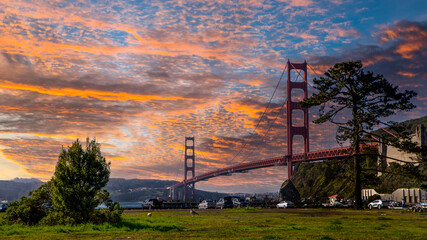 Fototapeta na wymiar Sunset at the Golden Gate Bridge seen from Fort Baker