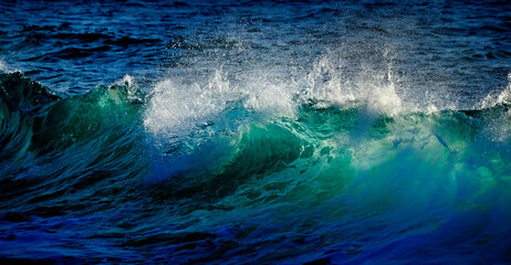 Green and Blue Ocean Waves