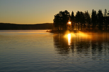 Obraz premium sunset on lake