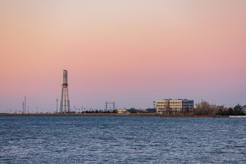 Obraz premium Sunset landscape of the Lake Hefner