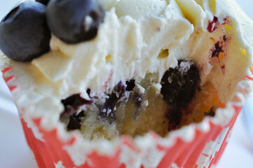 cupcake glazed blueberries bitten 