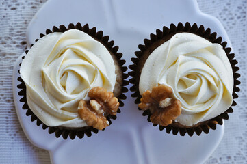 vanilla cupcakes nut