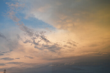 秋の夕焼け　雲　自然　空　風景写真　夕日