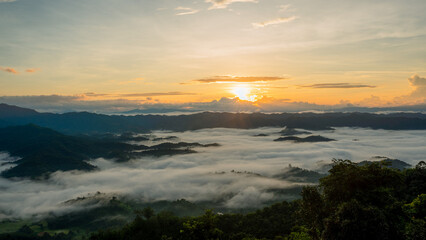 Obraz premium Take a morning view at the top of the mountain.