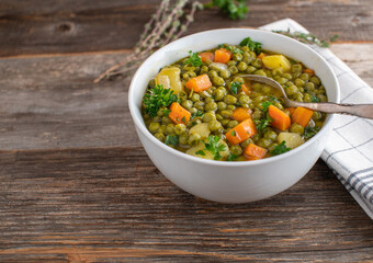 Vegan pea soup 