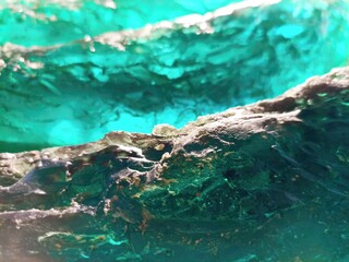 Malachite is a stone of change and creativity. It helps us remove learned patterns and blockages that prevent us from experiencing the diversity of our lives intensely. It harmonizes our soul. Malachi