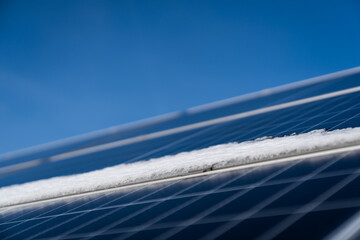 snow on photovoltaic panels - snow removal - power outage