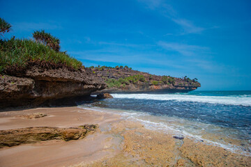 The edge of the Cliff Beach which is dominated by coral rocks that are gripping but still amazing