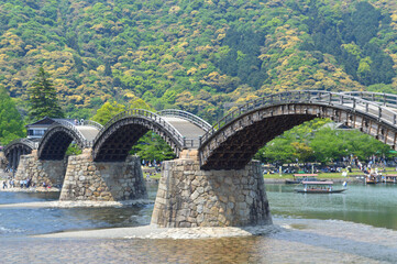 新緑の山口県岩国錦帯橋01