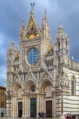 Fototapeta na wymiar Siena Cathedral, Italy