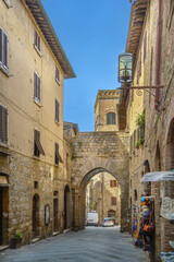 Fototapeta na wymiar Street in San Gimignano, Italy