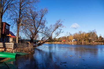 Fototapeta na wymiar Zima w Osowcu nad rzeką Biebrzą, podlasie, Polska