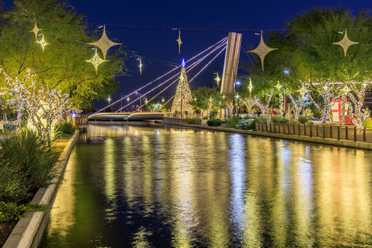 Scottsdale Waterfront Decorated for Christmas