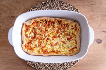 quiche french oven dish plate