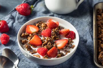Healthy Homemade Chocolate Granola