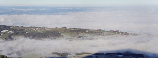 Winter auf der Hochries: Blick auf den Samerberg